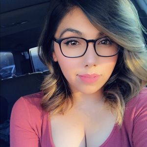 Meet your Posher, Janelle